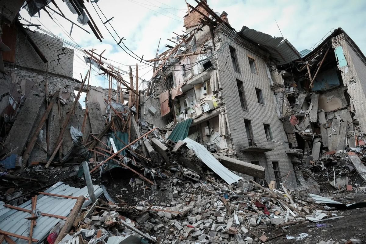 Prédio destruído por ataque