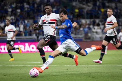 Lance de partida entre Cruzeiro e São Paulo. Imagem de arquivo.