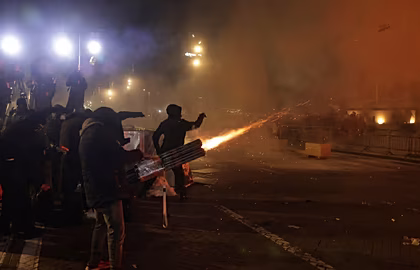 Protestos estudantis deixam 29 feridos e 35 detidos na Albânia