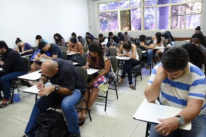 Celpe-Bras começa nesta terça com provas de português para estrangeiros