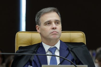 Advogado diz ter oferecido abertura dos sigilos de Lulinha a Mendonça