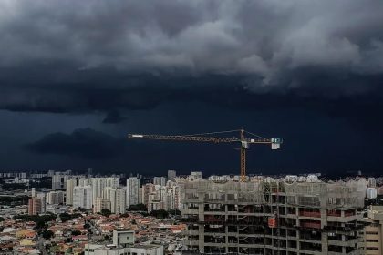 São Paulo supera chuva média de outubro antes do fim do mês