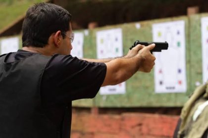 Polícia investiga cursos falsos usados para comprar armas no Rio