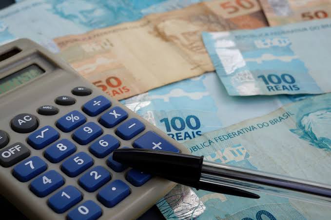 Desenrola abre chamada para bancos apresentarem dívidas