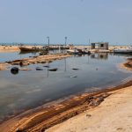 Vazamento de petróleo fecha praias nos Emirados Árabes