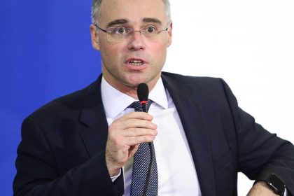 Mendonça mantém decisão sobre abertura de sigilos dos candidatos