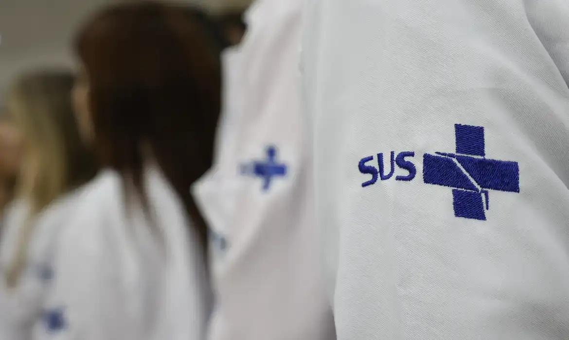 Seleção de médicos especialistas tem 224 vagas imediatas
