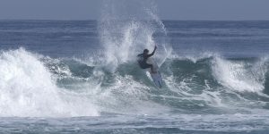 Medina fica em segundo em Peniche e sobe no ranking mundial