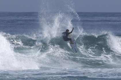 Medina fica em segundo em Peniche e sobe no ranking mundial