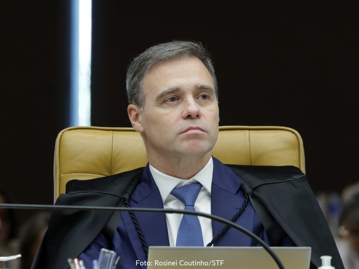 Advogado diz ter oferecido abertura dos sigilos de Lulinha a Mendonça
