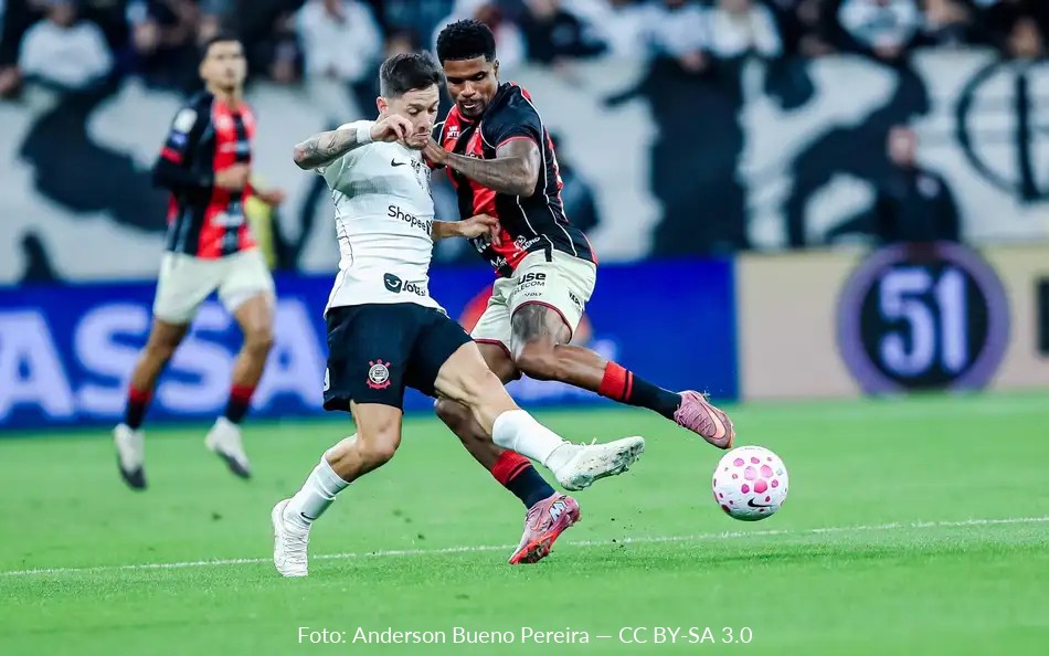 Corinthians empata com Vitória e risco de queda sobe para 43,1%